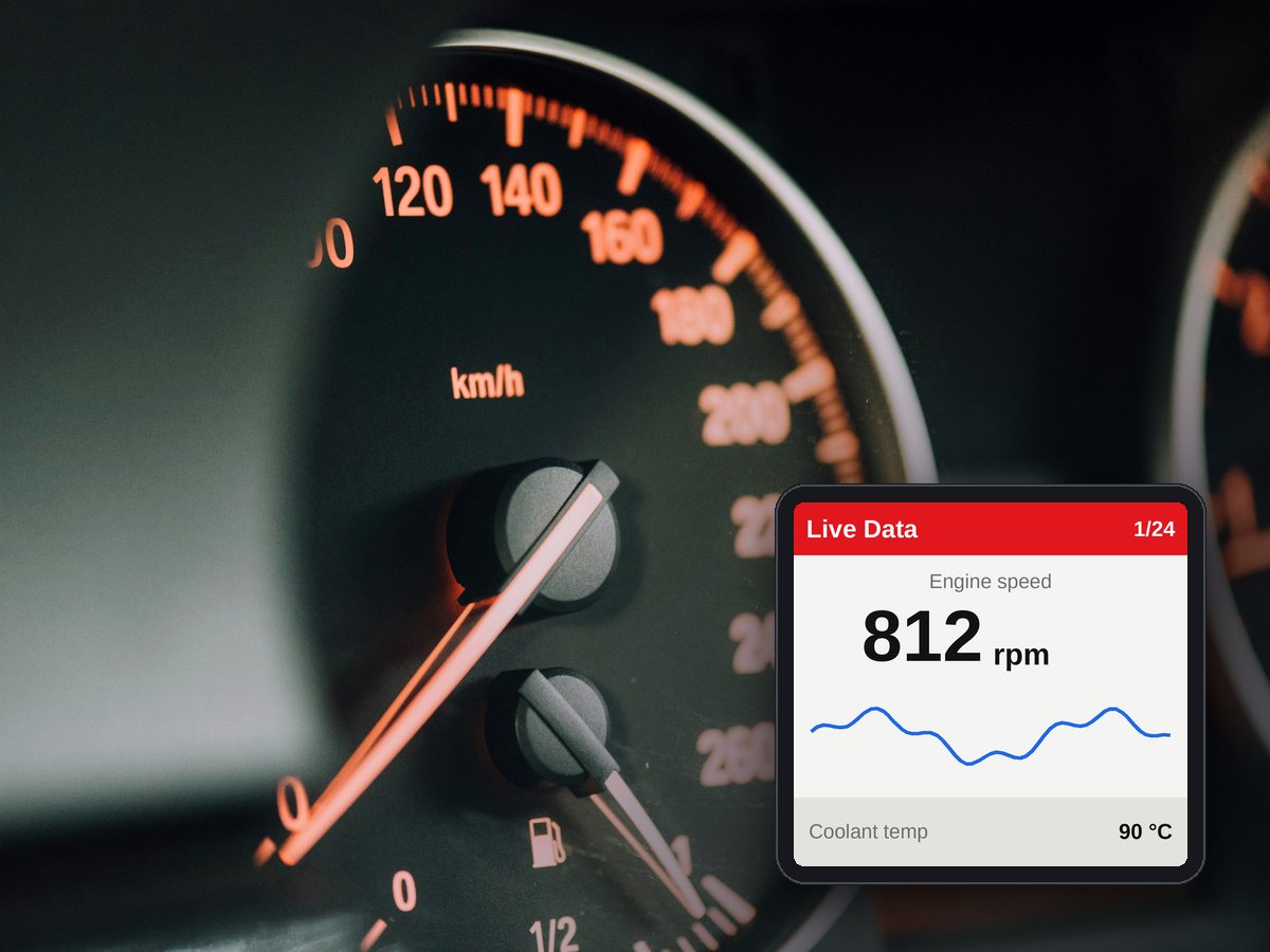 Regime motore di 812 giri/min in tempo reale, con grafico dinamico sullo schermo dello scanner